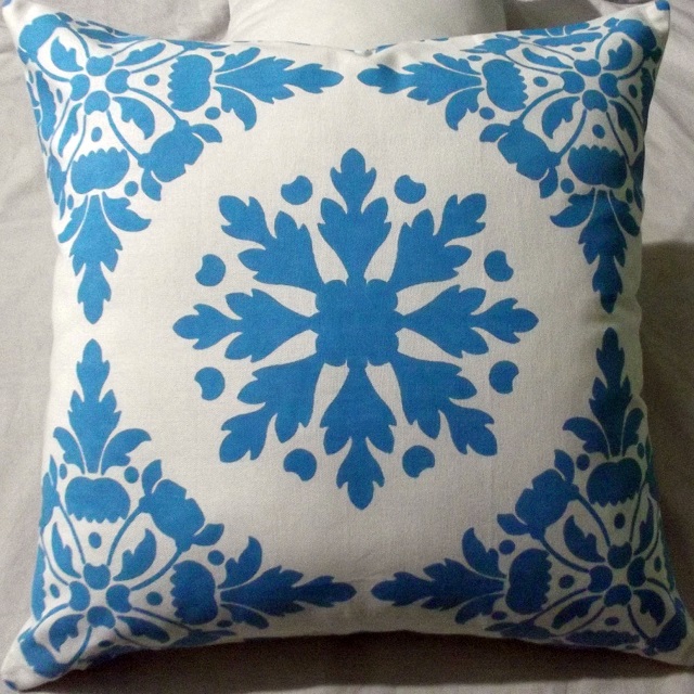 WHITE/SKY BLUE
