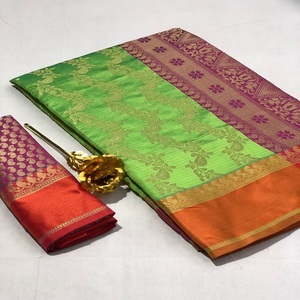 Tasarımcı jakarlı SAREE