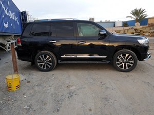 2017-2024 Toyota Land Cruiser 4.6เบนซินเต็มตัวเลือก VXR มือสอง/มือสองเครื่องยนต์เทอร์โบเชื้อเพลิงดีเซล FWD R20 - Product Image 3