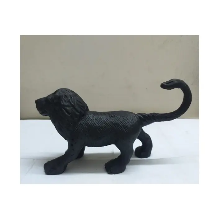 Figurine décorative de table en aluminium moderne Lion Couleur noire Petite sculpture décorative élégante vintage personnalisée Figure