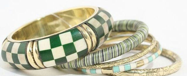 สีเขียว