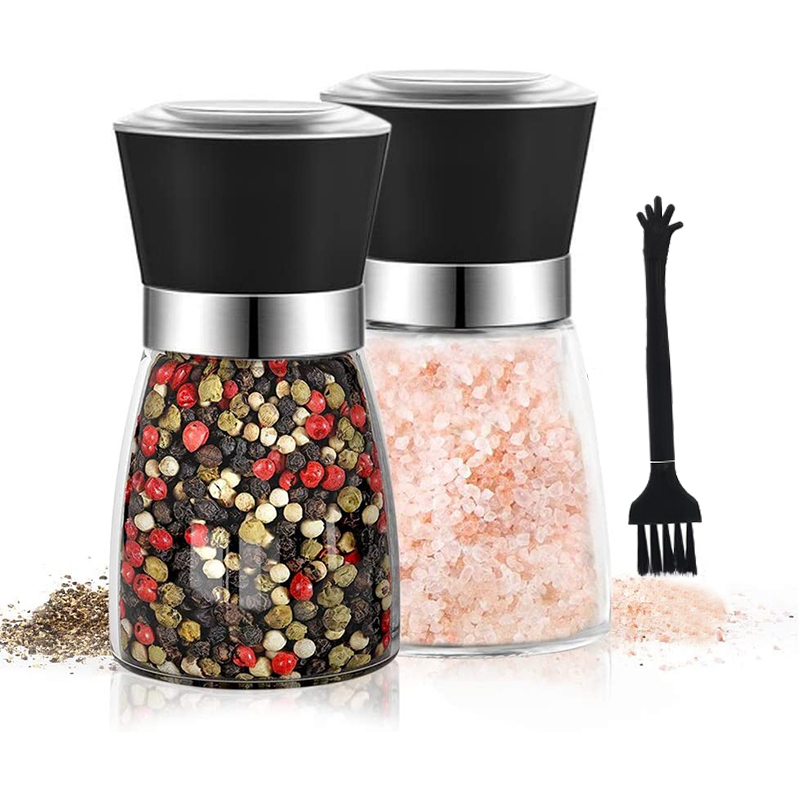 Short plastic pepper grinder set