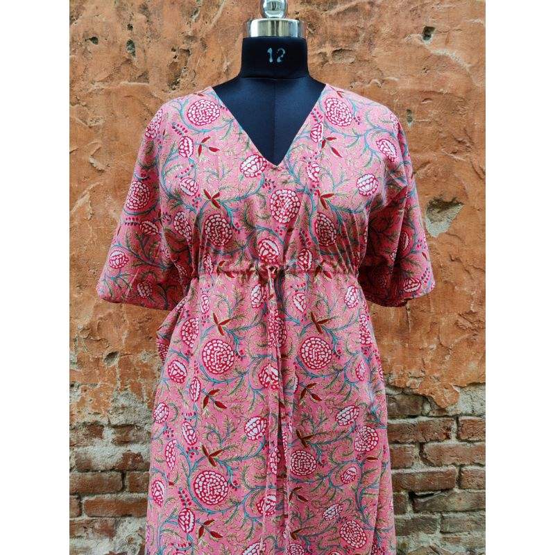 สีแดงม่วง