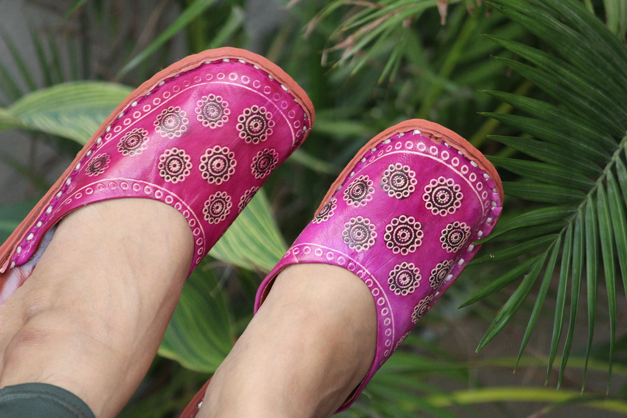 สีม่วง
