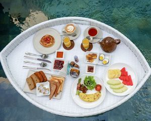 豪华藤浮盘早餐托盘5星酒店度假派对游泳池 (Kaylin WA 0084817092069)