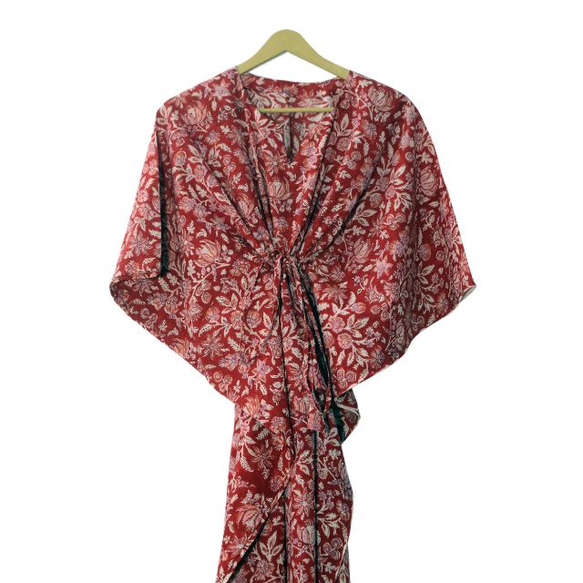 สีน้ำตาลแดง