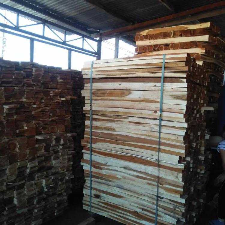 Keo Gỗ Xẻ Giá Thấp Để Làm PALLET Gỗ