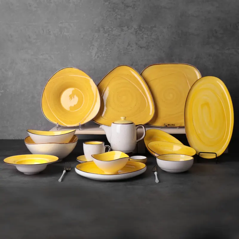 Assiettes à dîner en porcelaine en gros, vaisselle émaillée jaune, vaisselle en céramique