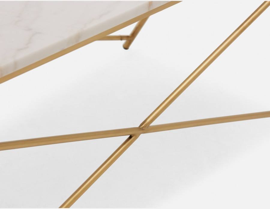 ขาสีทอง