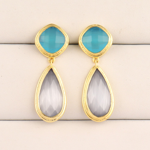 Aqua & สีเทา