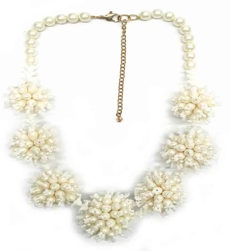 Collar de flores y perlas blancas para mujer y niña, cadena chapada en oro