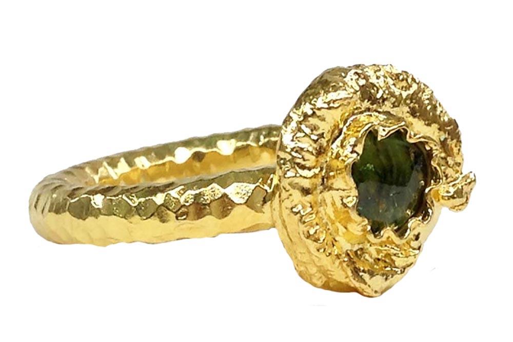 สีเขียว