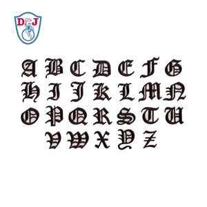 Gotik alfabe yama 26 mektuplar setleri çıkartmalar demir On işlemeli rozetleri özel adı nakış giyim kişiselleştirilmiş takım logosu - Product Image 1