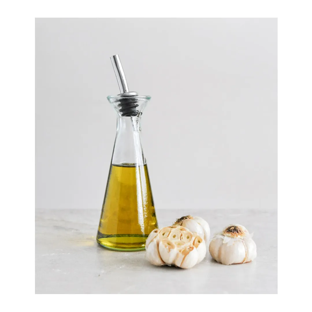 Latest Dealer of Garlic Spice Oil for Wholesale Purchaser