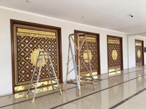 Nabawi Mecca Madinah全艺术柚木红木黄铜手工锤炼雕刻异国情调的清真寺门