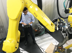 Di alta qualità CNC 3D 6 axises braccio del robot con raycus fibra laser sorgente di saldatura per saldatura dei metalli/taglio soluzione - Product Image 2