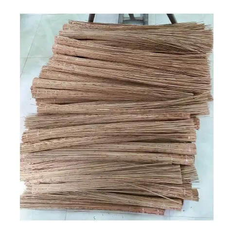 ขายส่งมะพร้าวไม้กวาดSticks/Ekelไม้กวาดNipa Leaf SticksจากViet Nam (Lee Tran : + 84987731263)