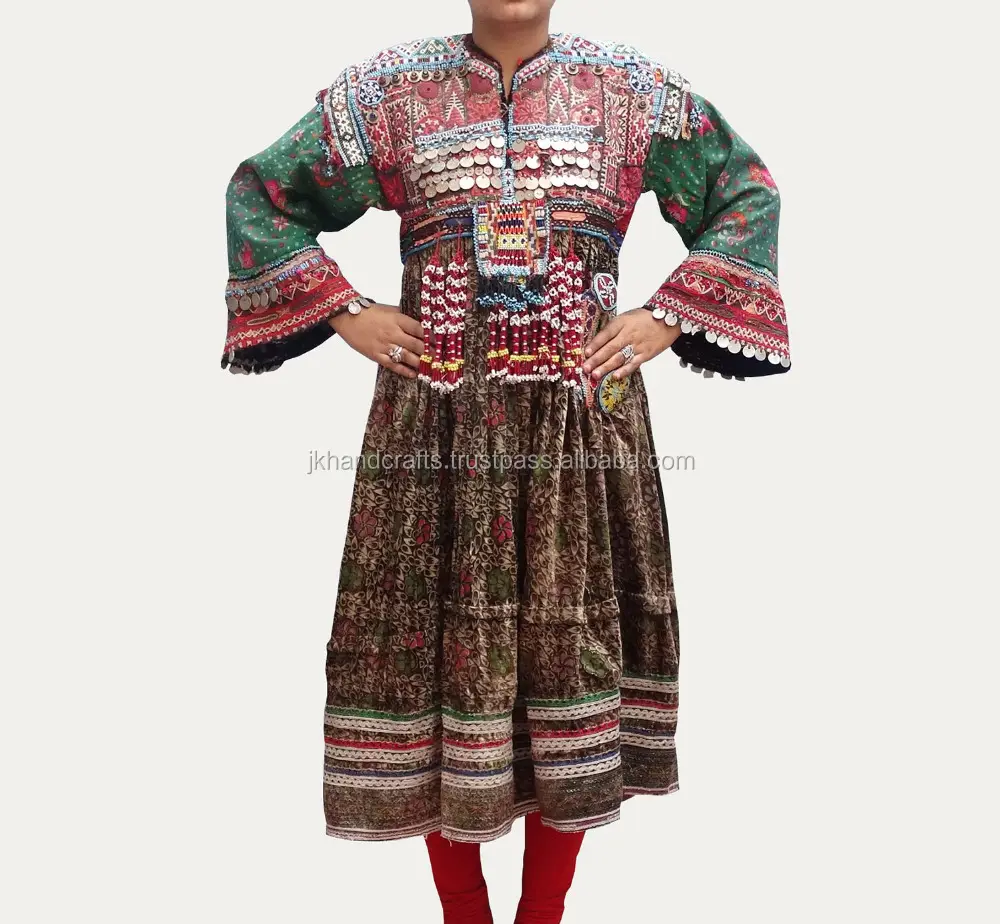 Antika Kutchi el yapımı elbise Vintage bir tür Kutchi elbise