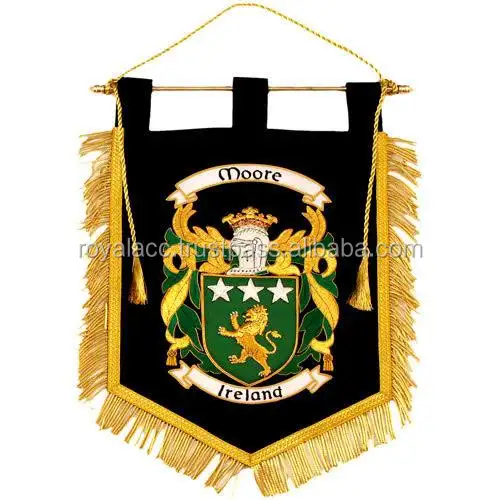 Intera vendita personalizzata sul prezzo di fabbrica family crest hanging banner stemma stemma in filo d'oro