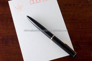 日本和手工制作的钢笔称为 “夏目，“ 黑色和7种颜色的原始ebonite