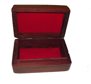Ahşap kutu oyma ve pirinç kakma tasarım (6 "X 4" X 2.5 ") - Product Image 1