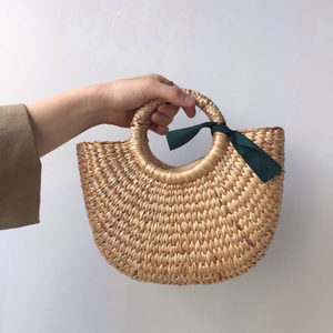 复古手工海草篮羊毛衬里环保线圈海草盖纽扣闭合自然风格稻草海草包