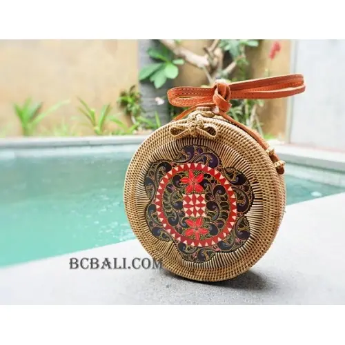 PRODOTTI ORIGINALI Tradizionale Etnico borsa di Paglia Rattan Borse A Tracolla Rotondi del Cerchio con Dipinto A Mano Intagliato Etniche Legno Balinese di Disegno