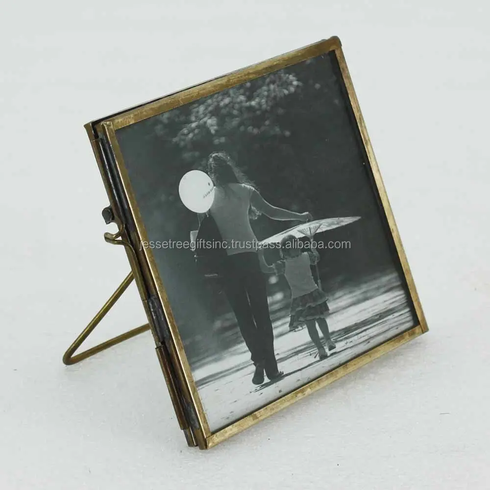 Metal & Glass Desk Photo Frame With Antique Brass Finishing Fancy Design Premium Quality For Home Decoration Wholesale Price