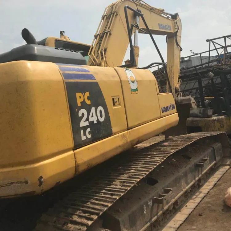 Excavadora sobre orugas usada komatsu 240