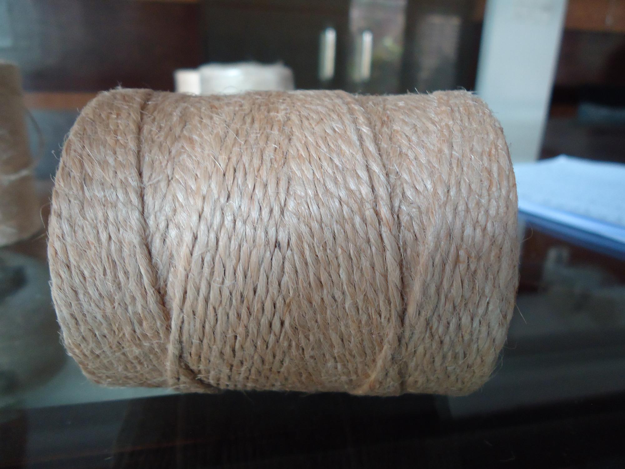 สีกากี