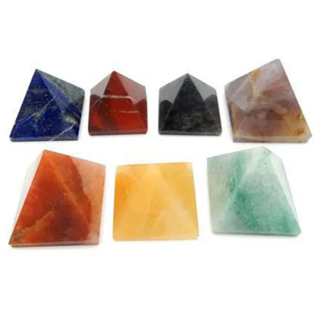 Chakra en forma de pirámide, piedra de Chakra, juego de 7 pirámide, Reiki, cristal curativo grabado, símbolos de Usui Reiki