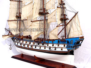 Uzun gemi modeli <span class=keywords><strong>LE</strong></span> PROTECTEUR boyalı-ev dekorasyon için AHŞAP MODEL gemiler-satılık yüksek kaliteli gemi modeli