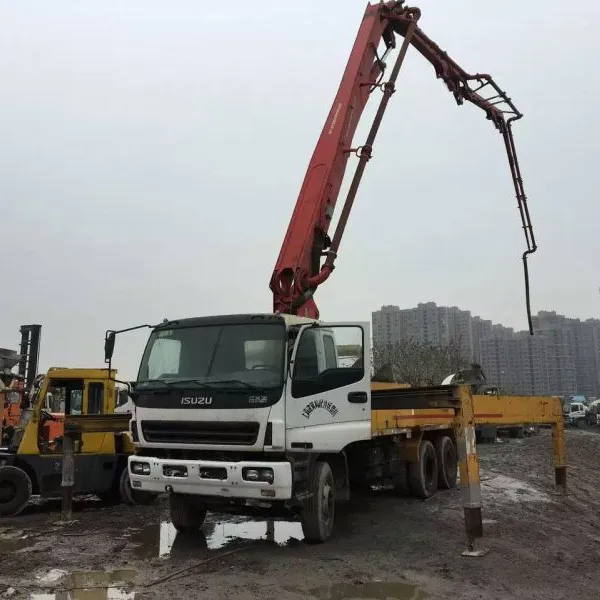 Powsany — pompe à béton ruszmeisha, aide à installer dans un camion, pour porter sur un camion, jusqu'à 42m