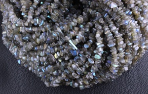 Splendid Gems 16&quot; <strong>Natural</strong> Labradorite Gemstone Blue Flash Polished <strong>Uncut</strong> Chips Beads for Jewelry Making - Product Image 4