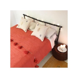 Fas yün Pom Pom battaniye Handwoven işlemeli örme yumuşak taşınabilir havlu ev otel seyahat veya piknik için kırmızı - Product Image 1