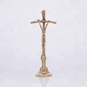 ไม้กางเขนแท่นบูชาทองเหลือง - Product Image 3