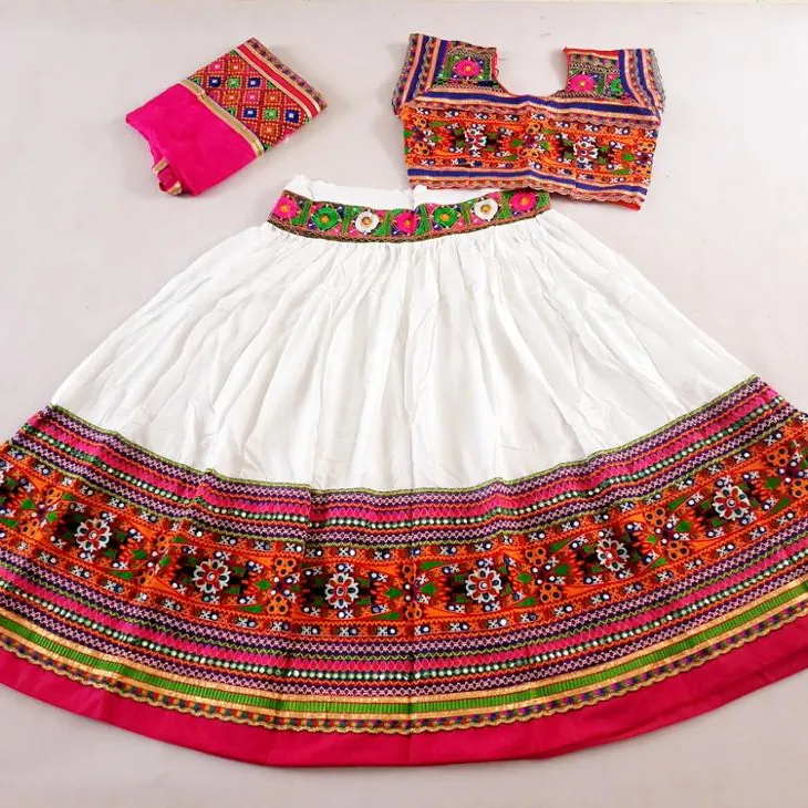 Indian Fusion Latest Fashion Wear Designer Style Chaniya Choli - Traditional Dandiya Dance Costume Leheriya Style Chaniya Choli