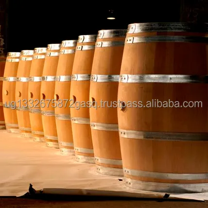 Barril de vinho de carvalho usado