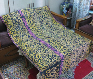 Wholesale Indian Kantha Reversible Quilt-Vintage Handmade Kantha Gudri in Dubai - Product Image 3