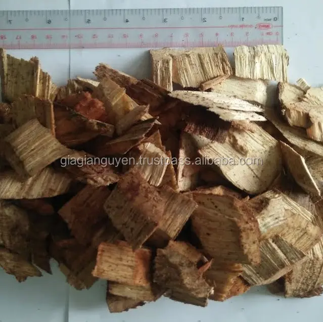 WOOD CHIPS CHEAP PRICE, LOW BARK, LOW MOISTURE FOR MDF, heating!!