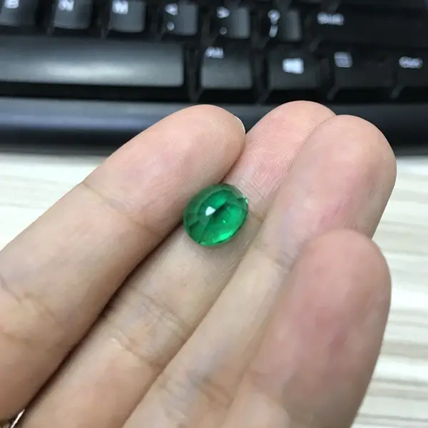Piedra suelta de 6x8mm, Esmeralda verde Natural, forma ovalada, fabricación de joyas sintéticas (laboratorio elaborado), corazón, venta al por mayor, nuevo producto