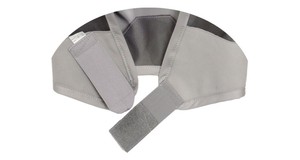 סוס FlyMask עם האף