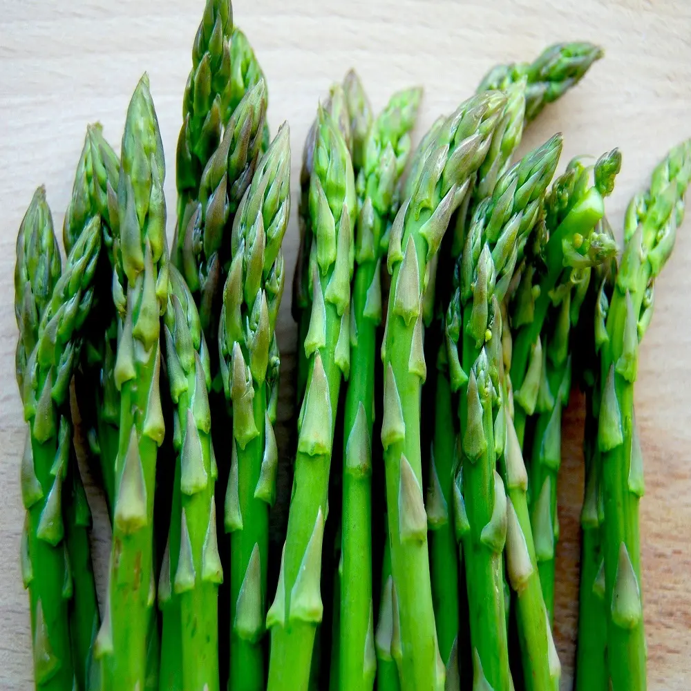 GOOD Fresh Organic Vegetables Asparagus