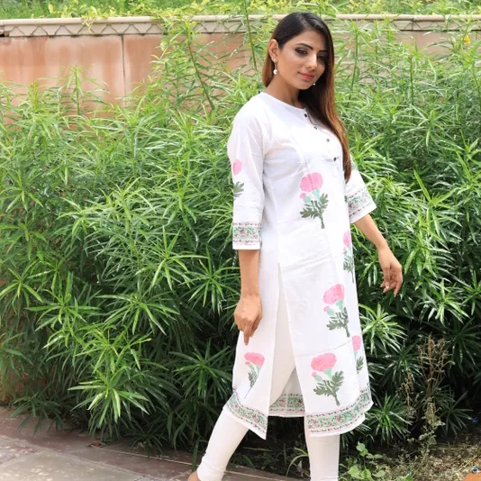 Ropa de algodón con estampado de bloque para mujer, tejido liso de diseño bohemio, India ropa blanca, fiesta de India y Pakistán, Festival, oficina, Kurti