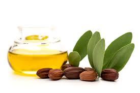 Hindistan'ın en kaliteli taşıyıcı veya baz yağ tedarikçisi Jojoba taşıyıcı yağı ihracat hindistan'da en iyi fiyata ticari yağ - Product Image 2