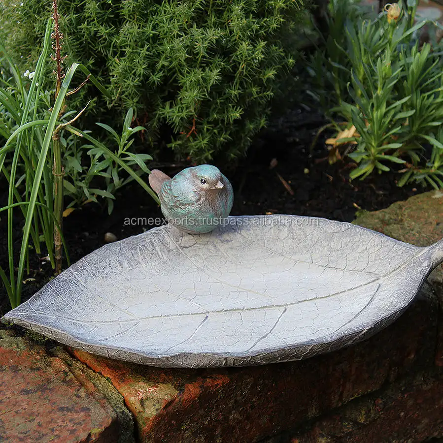 Baño de aves en forma de hoja con pájaro bonito, baño de aves de hierro fundido, ornamento de jardín