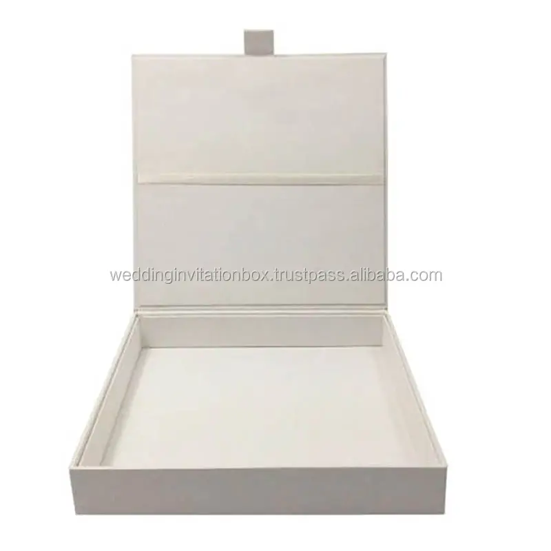 Beyaz el yapımı kağıt düğün davetiyesi kutusu kalın karton duvarlar