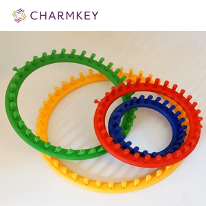 Charmkey 好价格圆形塑料圆针织绒球织机