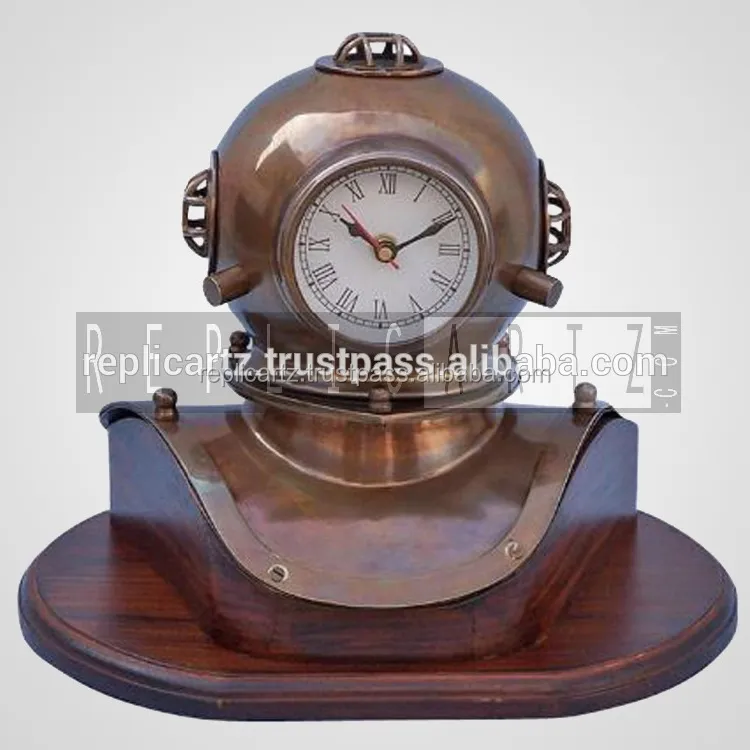 木製ベースのヴィンテージダイバーヘルメット時計、アンティーク真鍮時計ダイビングヘルメット