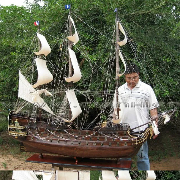 LE ROYAAL LOUIS X LARGE WOODEN MODEL SHIP-ベトナムの手工芸品